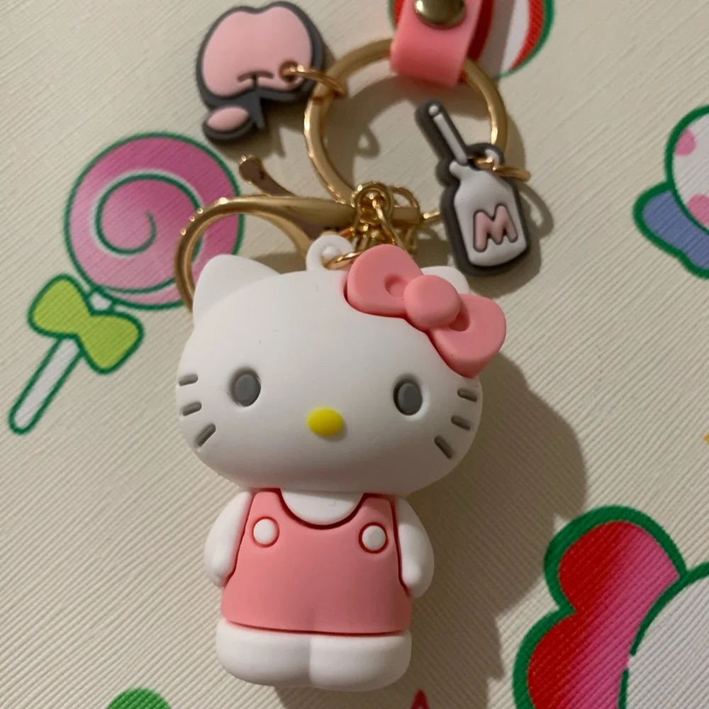 Hello Kitty Pink Keychain - Picture 11 of 16